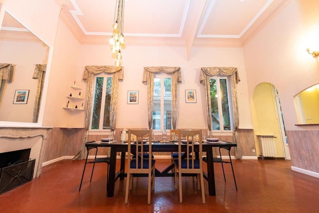 Anna-Maria : Grand Appartement 10 Personnes+Parking Prive -Actif+ Location- Marsilia Exterior foto
