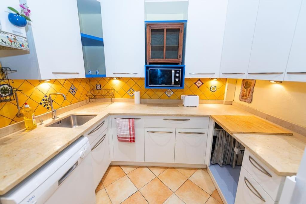 Anna-Maria : Grand Appartement 10 Personnes+Parking Prive -Actif+ Location- Marsilia Exterior foto